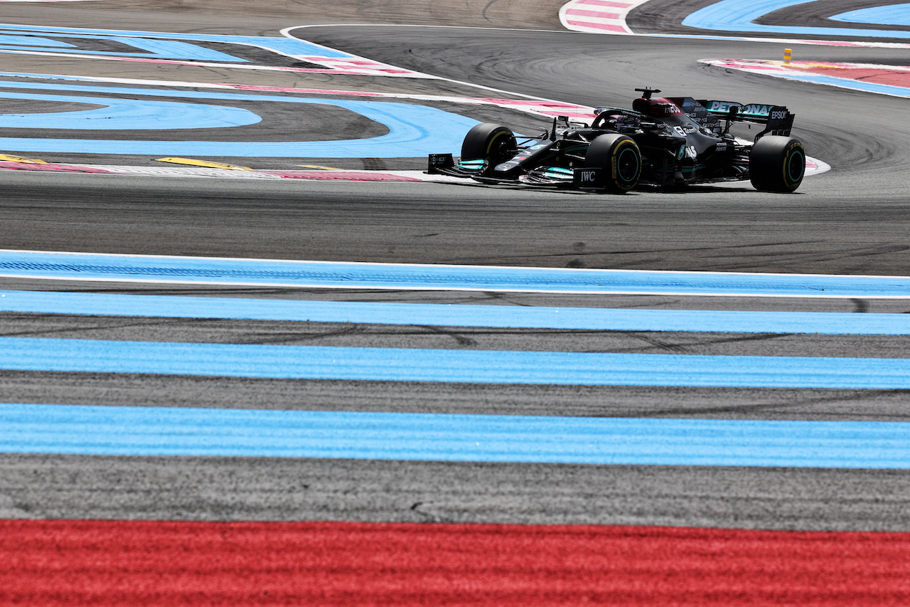 GP FRANCIA, Lewis Hamilton (GBR) Mercedes AMG F1 W12.
18.06.2021. Formula 1 World Championship, Rd 7, French Grand Prix, Paul Ricard, France, Practice Day.
- www.xpbimages.com, EMail: requests@xpbimages.com © Copyright: Batchelor / XPB Images