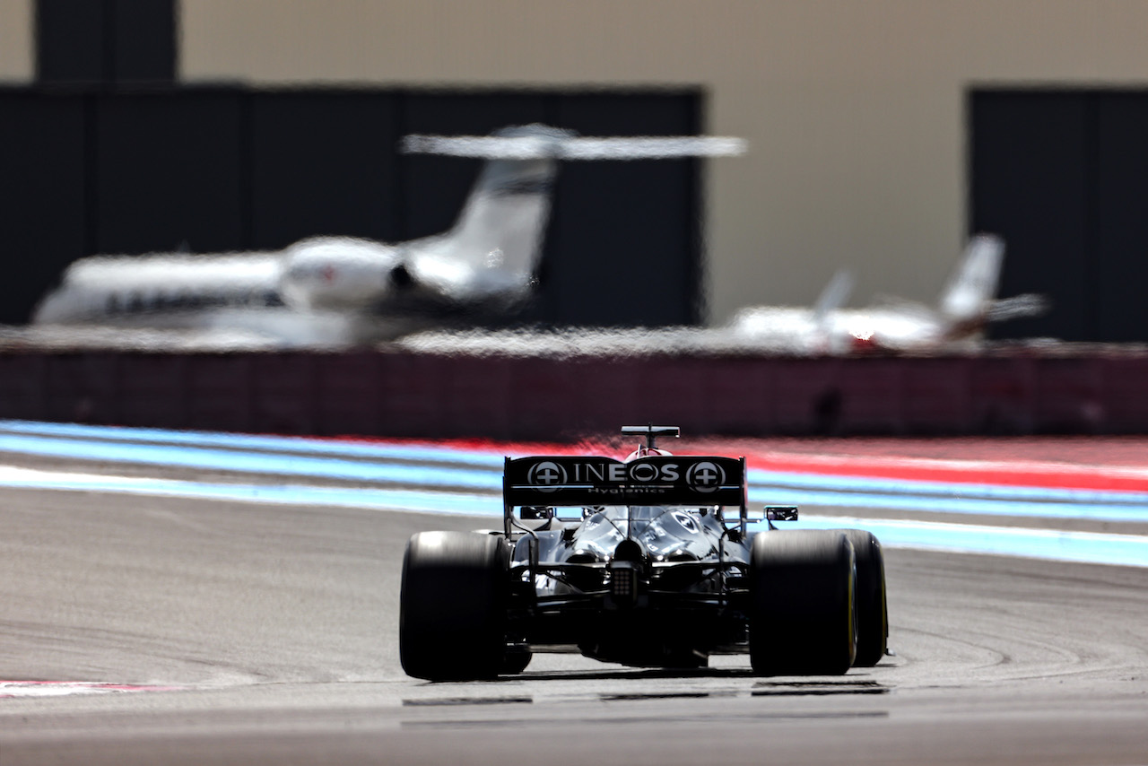 GP FRANCIA, Lewis Hamilton (GBR), Mercedes AMG F1  
18.06.2021. Formula 1 World Championship, Rd 7, French Grand Prix, Paul Ricard, France, Practice Day.
- www.xpbimages.com, EMail: requests@xpbimages.com © Copyright: Charniaux / XPB Images