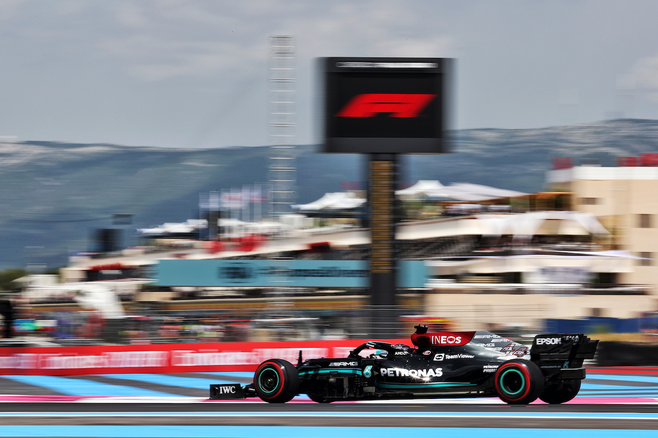 GP FRANCIA, Lewis Hamilton (GBR) Mercedes AMG F1 W12.
18.06.2021. Formula 1 World Championship, Rd 7, French Grand Prix, Paul Ricard, France, Practice Day.
- www.xpbimages.com, EMail: requests@xpbimages.com © Copyright: Charniaux / XPB Images