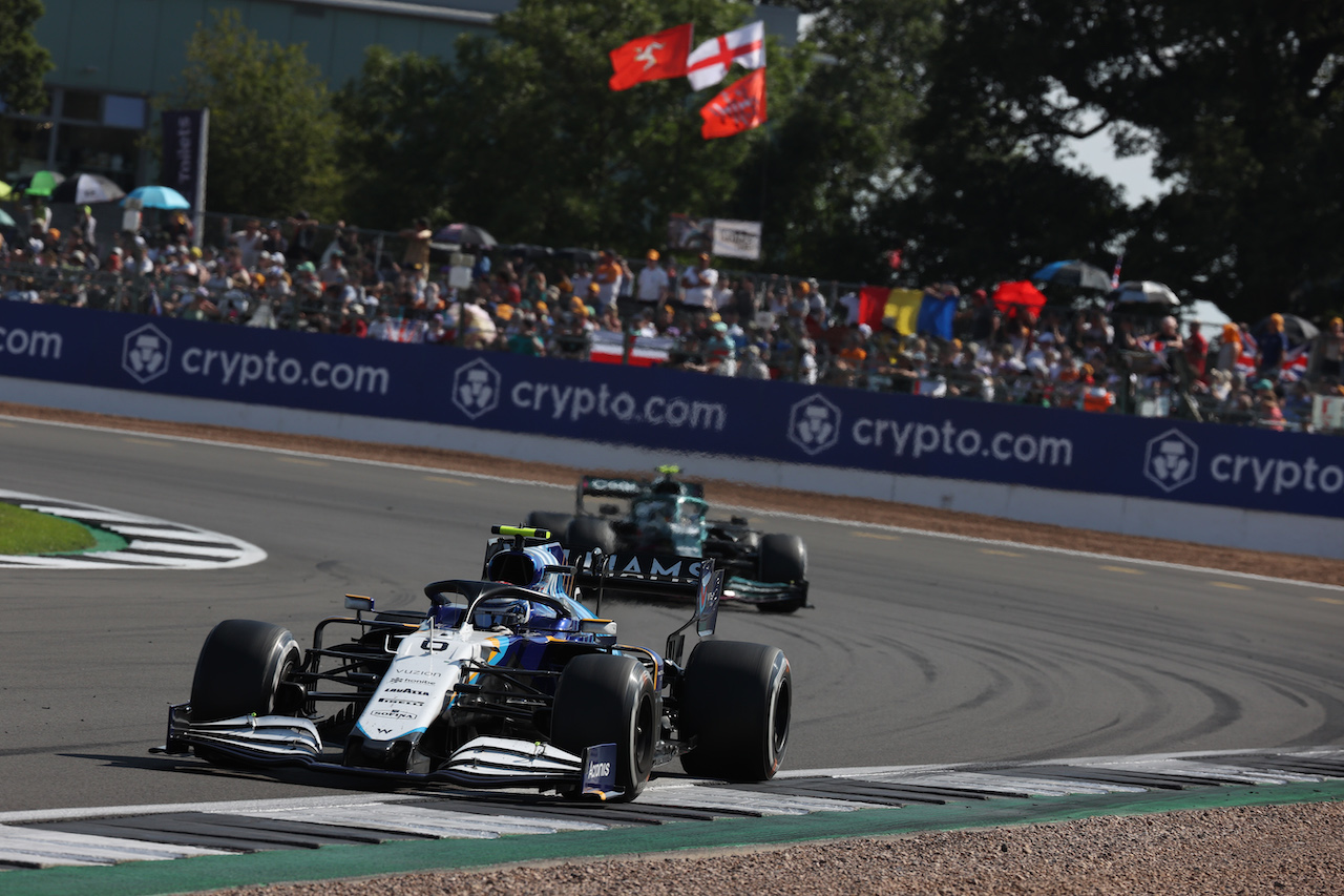 GP GRAN BRETAGNA, Nicholas Latifi (CDN) Williams Racing FW43B.
18.07.2021. Formula 1 World Championship, Rd 10, British Grand Prix, Silverstone, England, Gara Day.
- www.xpbimages.com, EMail: requests@xpbimages.com © Copyright: Batchelor / XPB Images