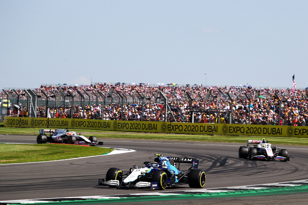 GP GRAN BRETAGNA, Nicholas Latifi (CDN) Williams Racing FW43B.
18.07.2021. Formula 1 World Championship, Rd 10, British Grand Prix, Silverstone, England, Gara Day.
 - www.xpbimages.com, EMail: requests@xpbimages.com © Copyright: Davenport / XPB Images