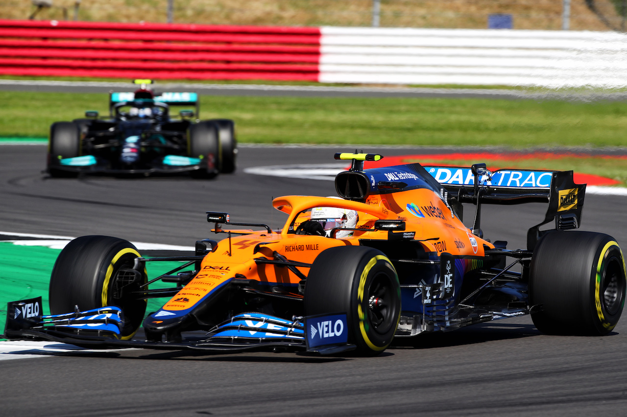 GP GRAN BRETAGNA, Lando Norris (GBR) McLaren MCL35M.
18.07.2021. Formula 1 World Championship, Rd 10, British Grand Prix, Silverstone, England, Gara Day.
 - www.xpbimages.com, EMail: requests@xpbimages.com © Copyright: Davenport / XPB Images