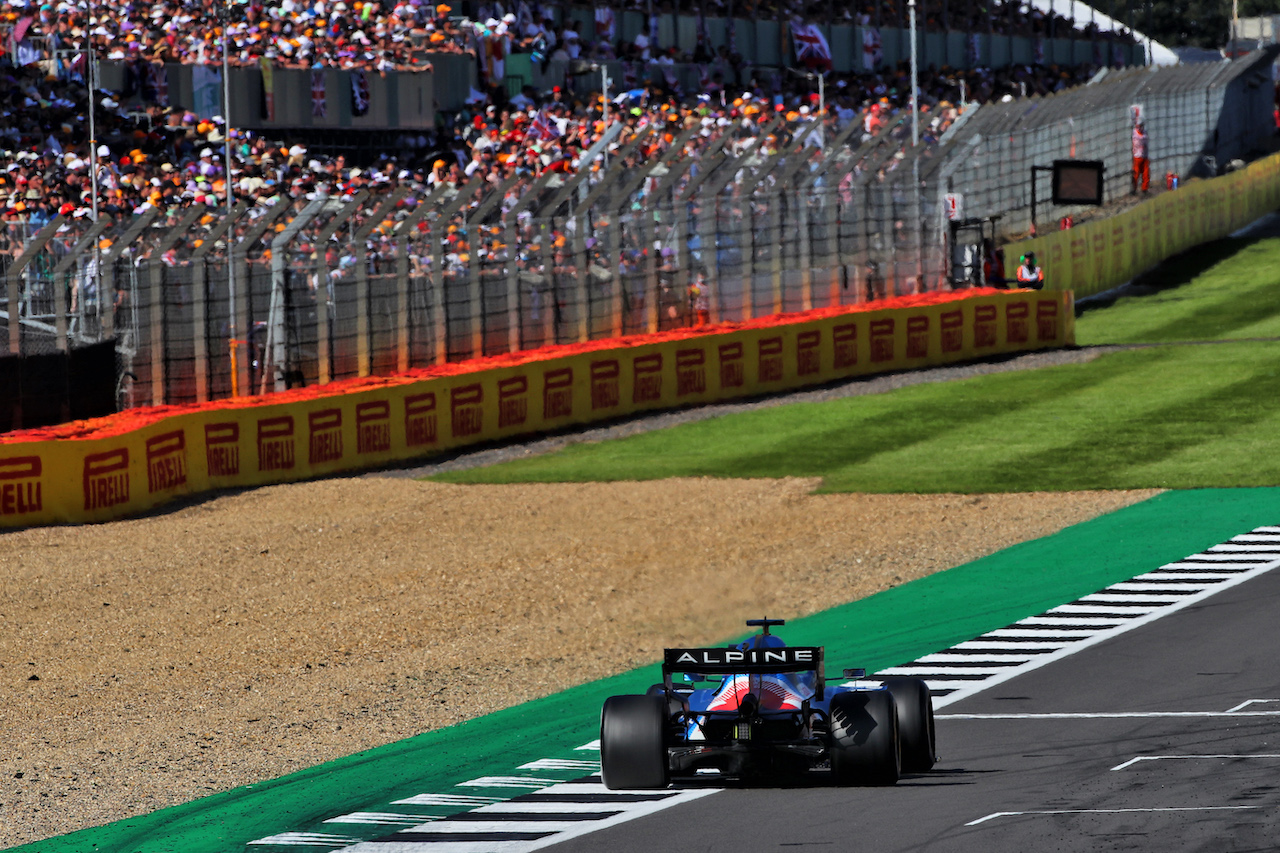 GP GRAN BRETAGNA, Fernando Alonso (ESP) Alpine F1 Team A521.
18.07.2021. Formula 1 World Championship, Rd 10, British Grand Prix, Silverstone, England, Gara Day.
 - www.xpbimages.com, EMail: requests@xpbimages.com © Copyright: Davenport / XPB Images
