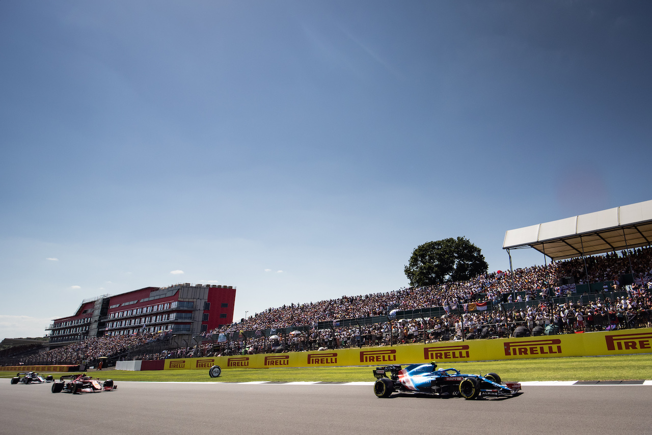 GP GRAN BRETAGNA, Esteban Ocon (FRA) Alpine F1 Team A521.
18.07.2021. Formula 1 World Championship, Rd 10, British Grand Prix, Silverstone, England, Gara Day.
- www.xpbimages.com, EMail: requests@xpbimages.com © Copyright: Bearne / XPB Images