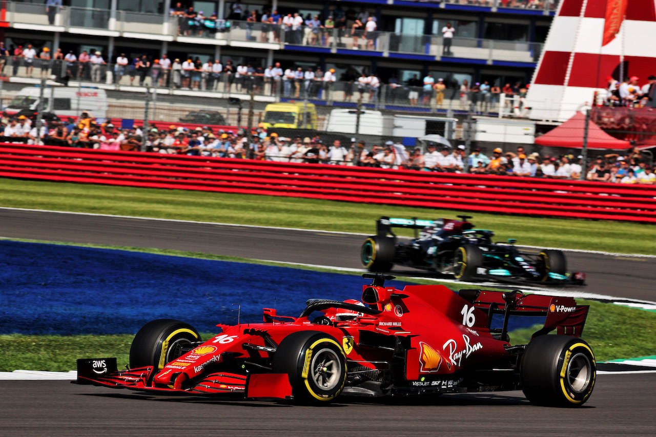 GP GRAN BRETAGNA, Charles Leclerc (MON) Ferrari SF-21.
18.07.2021. Formula 1 World Championship, Rd 10, British Grand Prix, Silverstone, England, Gara Day.
- www.xpbimages.com, EMail: requests@xpbimages.com © Copyright: Batchelor / XPB Images