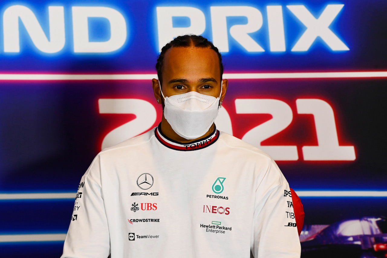 GP GRAN BRETAGNA, Lewis Hamilton (GBR) Mercedes AMG F1 in the FIA Press Conference.
15.07.2021. Formula 1 World Championship, Rd 10, British Grand Prix, Silverstone, England, Preparation Day.
- www.xpbimages.com, EMail: requests@xpbimages.com © Copyright: FIA Pool Image for Editorial Use Only