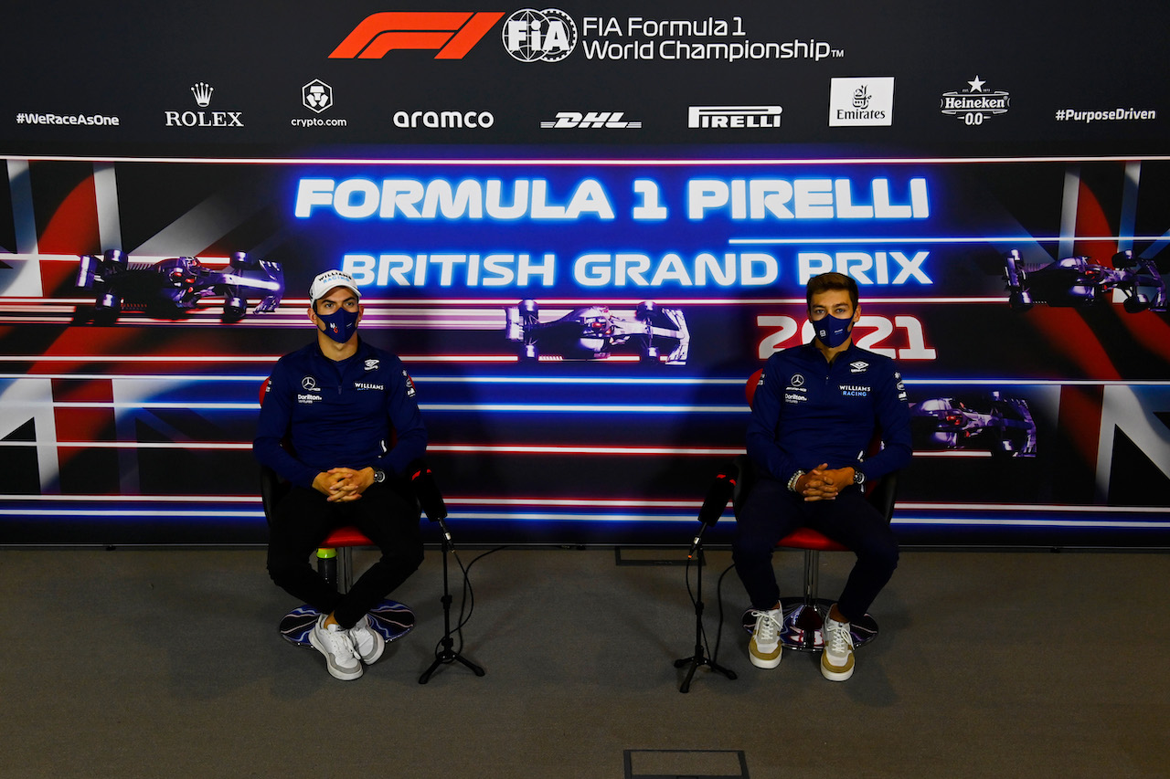 GP GRAN BRETAGNA, (L to R): Nicholas Latifi (CDN) Williams Racing e team mate George Russell (GBR) Williams Racing in the FIA Press Conference.
15.07.2021. Formula 1 World Championship, Rd 10, British Grand Prix, Silverstone, England, Preparation Day.
- www.xpbimages.com, EMail: requests@xpbimages.com © Copyright: FIA Pool Image for Editorial Use Only