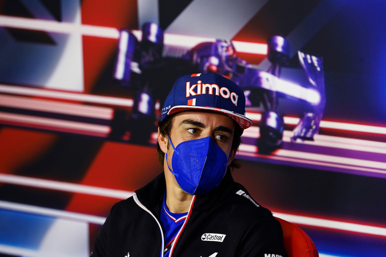 GP GRAN BRETAGNA, Fernando Alonso (ESP) Alpine F1 Team in the FIA Press Conference.
15.07.2021. Formula 1 World Championship, Rd 10, British Grand Prix, Silverstone, England, Preparation Day.
- www.xpbimages.com, EMail: requests@xpbimages.com © Copyright: FIA Pool Image for Editorial Use Only