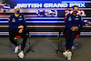 GP GRAN BRETAGNA, (L to R): Nicholas Latifi (CDN) Williams Racing e team mate George Russell (GBR) Williams Racing in the FIA Press Conference.
15.07.2021. Formula 1 World Championship, Rd 10, British Grand Prix, Silverstone, England, Preparation Day.
- www.xpbimages.com, EMail: requests@xpbimages.com © Copyright: FIA Pool Image for Editorial Use Only