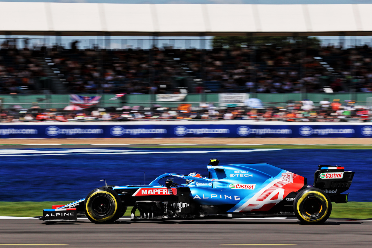 GP GRAN BRETAGNA, Esteban Ocon (FRA) Alpine F1 Team A521.
17.07.2021. Formula 1 World Championship, Rd 10, British Grand Prix, Silverstone, England, Qualifiche Day.
- www.xpbimages.com, EMail: requests@xpbimages.com © Copyright: Batchelor / XPB Images