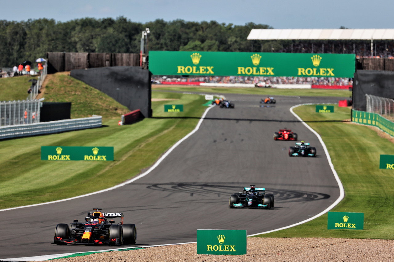 GP GRAN BRETAGNA, Max Verstappen (NLD) Red Bull Racing RB16B.
17.07.2021. Formula 1 World Championship, Rd 10, British Grand Prix, Silverstone, England, Qualifiche Day.
- www.xpbimages.com, EMail: requests@xpbimages.com © Copyright: Batchelor / XPB Images