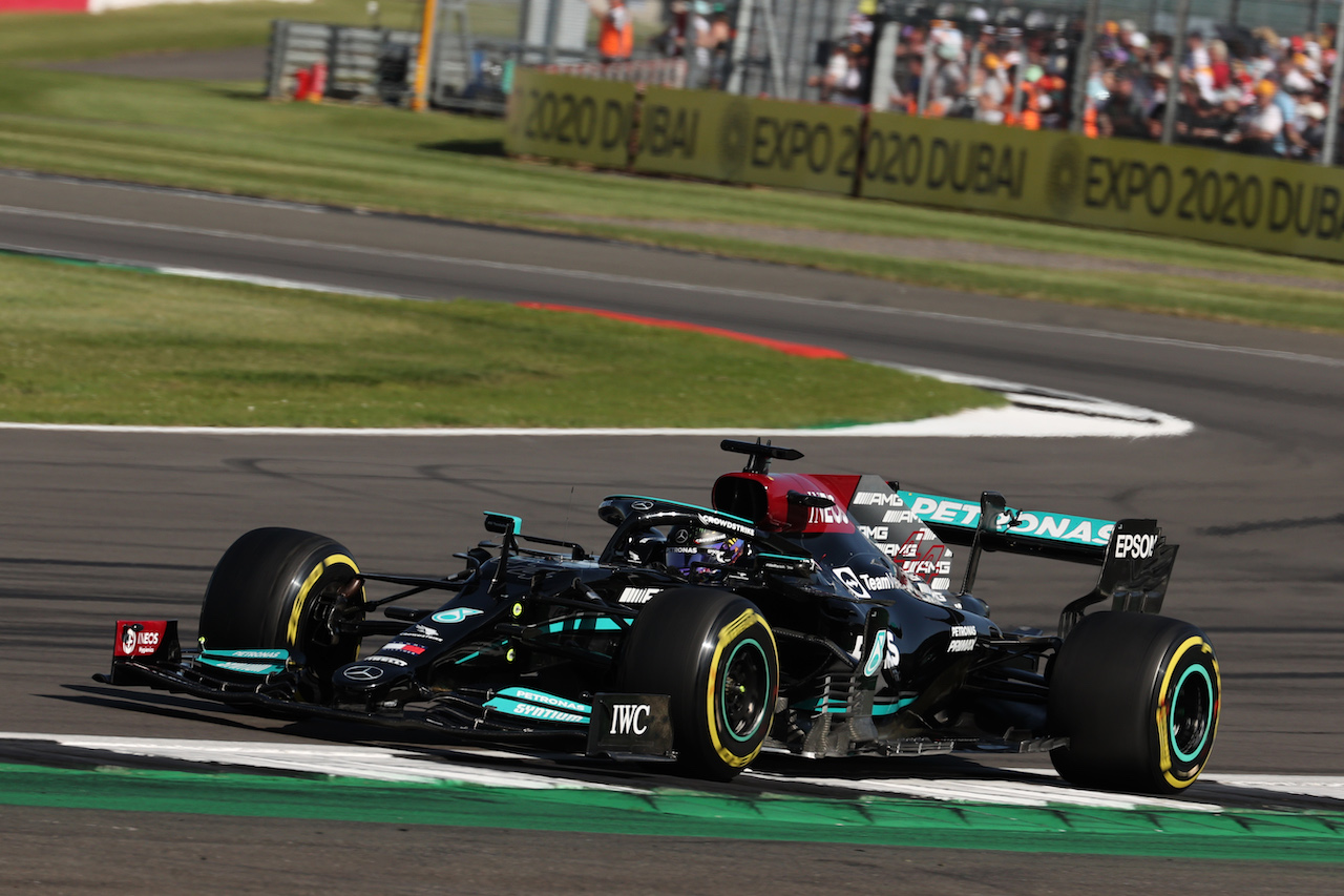 GP GRAN BRETAGNA, Lewis Hamilton (GBR) Mercedes AMG F1 W12.
17.07.2021. Formula 1 World Championship, Rd 10, British Grand Prix, Silverstone, England, Qualifiche Day.
- www.xpbimages.com, EMail: requests@xpbimages.com © Copyright: Batchelor / XPB Images