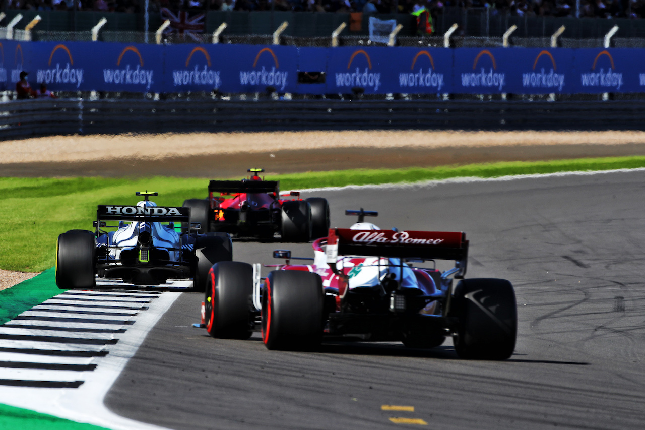 GP GRAN BRETAGNA, Pierre Gasly (FRA) AlphaTauri AT02.
17.07.2021. Formula 1 World Championship, Rd 10, British Grand Prix, Silverstone, England, Qualifiche Day.
 - www.xpbimages.com, EMail: requests@xpbimages.com © Copyright: Davenport / XPB Images