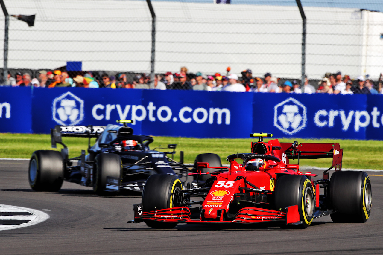 GP GRAN BRETAGNA, Carlos Sainz Jr (ESP) Ferrari SF-21.
17.07.2021. Formula 1 World Championship, Rd 10, British Grand Prix, Silverstone, England, Qualifiche Day.
 - www.xpbimages.com, EMail: requests@xpbimages.com © Copyright: Davenport / XPB Images