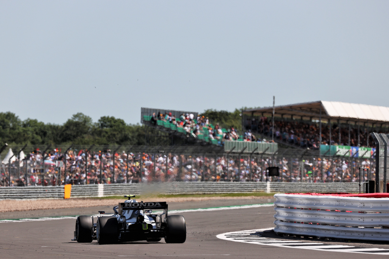 GP GRAN BRETAGNA, Pierre Gasly (FRA) AlphaTauri AT02.
17.07.2021. Formula 1 World Championship, Rd 10, British Grand Prix, Silverstone, England, Qualifiche Day.
- www.xpbimages.com, EMail: requests@xpbimages.com © Copyright: Batchelor / XPB Images