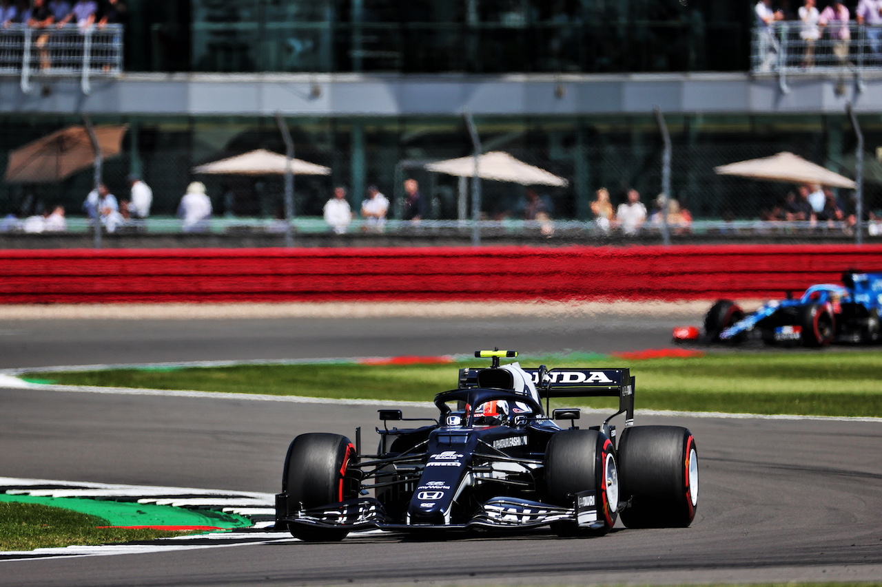 GP GRAN BRETAGNA, Pierre Gasly (FRA) AlphaTauri AT02.
17.07.2021. Formula 1 World Championship, Rd 10, British Grand Prix, Silverstone, England, Qualifiche Day.
- www.xpbimages.com, EMail: requests@xpbimages.com © Copyright: Batchelor / XPB Images