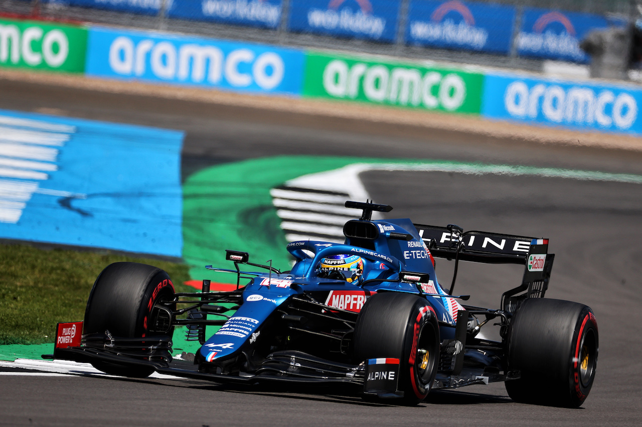 GP GRAN BRETAGNA, Fernando Alonso (ESP) Alpine F1 Team A521.
17.07.2021. Formula 1 World Championship, Rd 10, British Grand Prix, Silverstone, England, Qualifiche Day.
- www.xpbimages.com, EMail: requests@xpbimages.com © Copyright: Batchelor / XPB Images