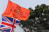 GP GRAN BRETAGNA, Circuit Atmosfera - flags for Lewis Hamilton (GBR) Mercedes AMG F1 e Lando Norris (GBR) McLaren.
17.07.2021. Formula 1 World Championship, Rd 10, British Grand Prix, Silverstone, England, Qualifiche Day.
- www.xpbimages.com, EMail: requests@xpbimages.com © Copyright: Batchelor / XPB Images