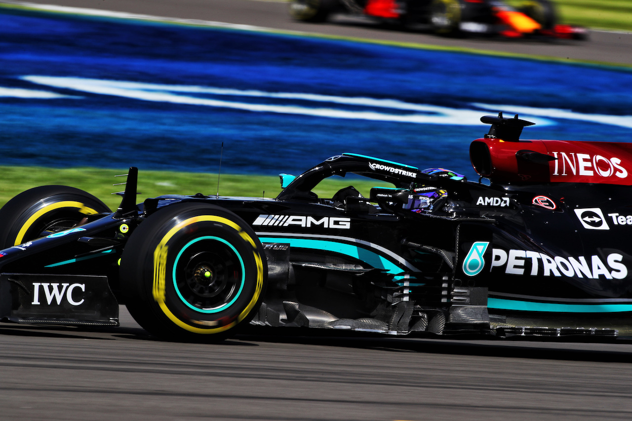 GP GRAN BRETAGNA, Lewis Hamilton (GBR) Mercedes AMG F1 W12.
16.07.2021. Formula 1 World Championship, Rd 10, British Grand Prix, Silverstone, England, Practice Day.
 - www.xpbimages.com, EMail: requests@xpbimages.com © Copyright: Davenport / XPB Images
