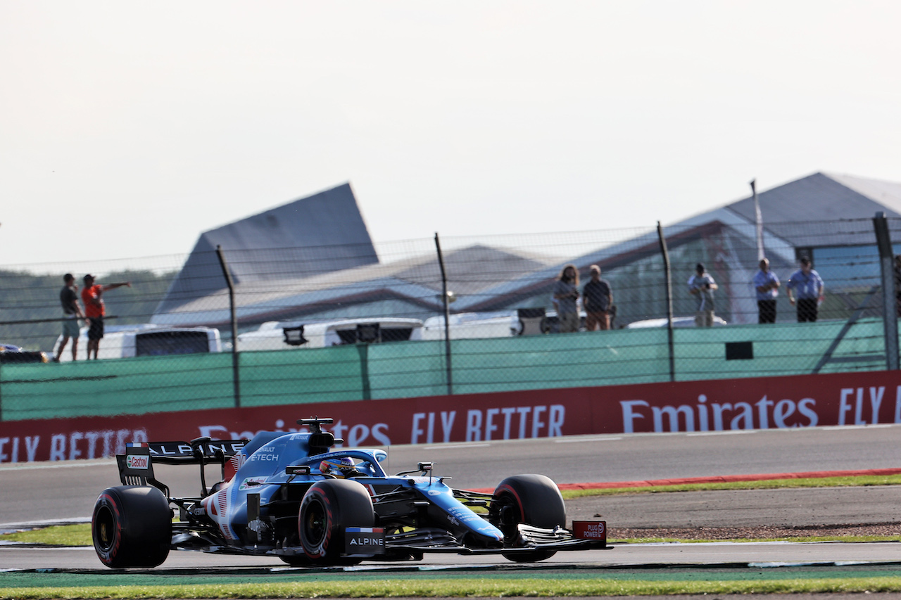 GP GRAN BRETAGNA, Fernando Alonso (ESP) Alpine F1 Team A521.
16.07.2021. Formula 1 World Championship, Rd 10, British Grand Prix, Silverstone, England, Practice Day.
- www.xpbimages.com, EMail: requests@xpbimages.com © Copyright: Batchelor / XPB Images