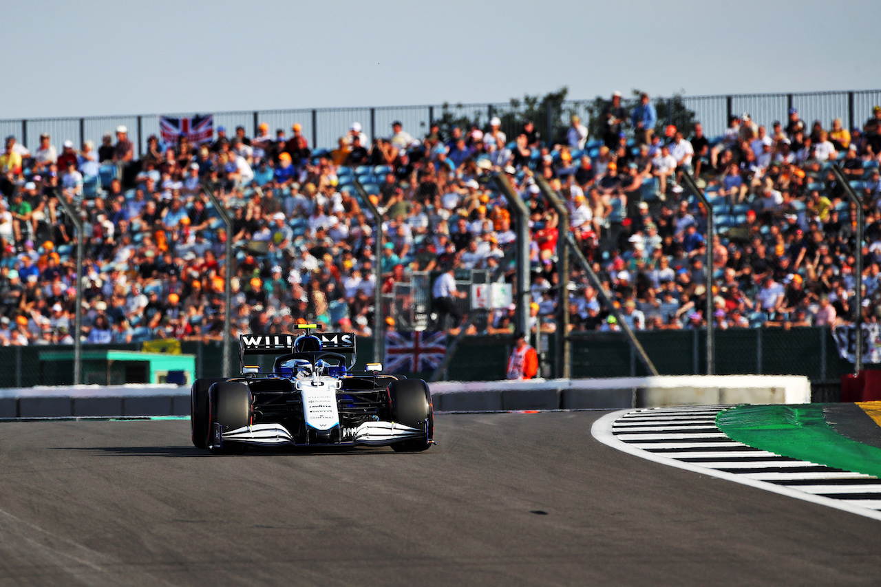 GP GRAN BRETAGNA, Nicholas Latifi (CDN) Williams Racing FW43B.
16.07.2021. Formula 1 World Championship, Rd 10, British Grand Prix, Silverstone, England, Practice Day.
 - www.xpbimages.com, EMail: requests@xpbimages.com © Copyright: Davenport / XPB Images