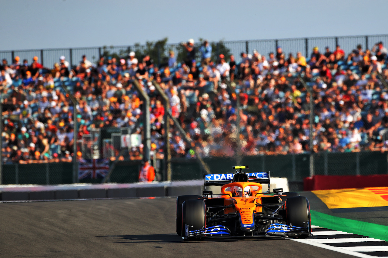 GP GRAN BRETAGNA, Lando Norris (GBR) McLaren MCL35M.
16.07.2021. Formula 1 World Championship, Rd 10, British Grand Prix, Silverstone, England, Practice Day.
 - www.xpbimages.com, EMail: requests@xpbimages.com © Copyright: Davenport / XPB Images