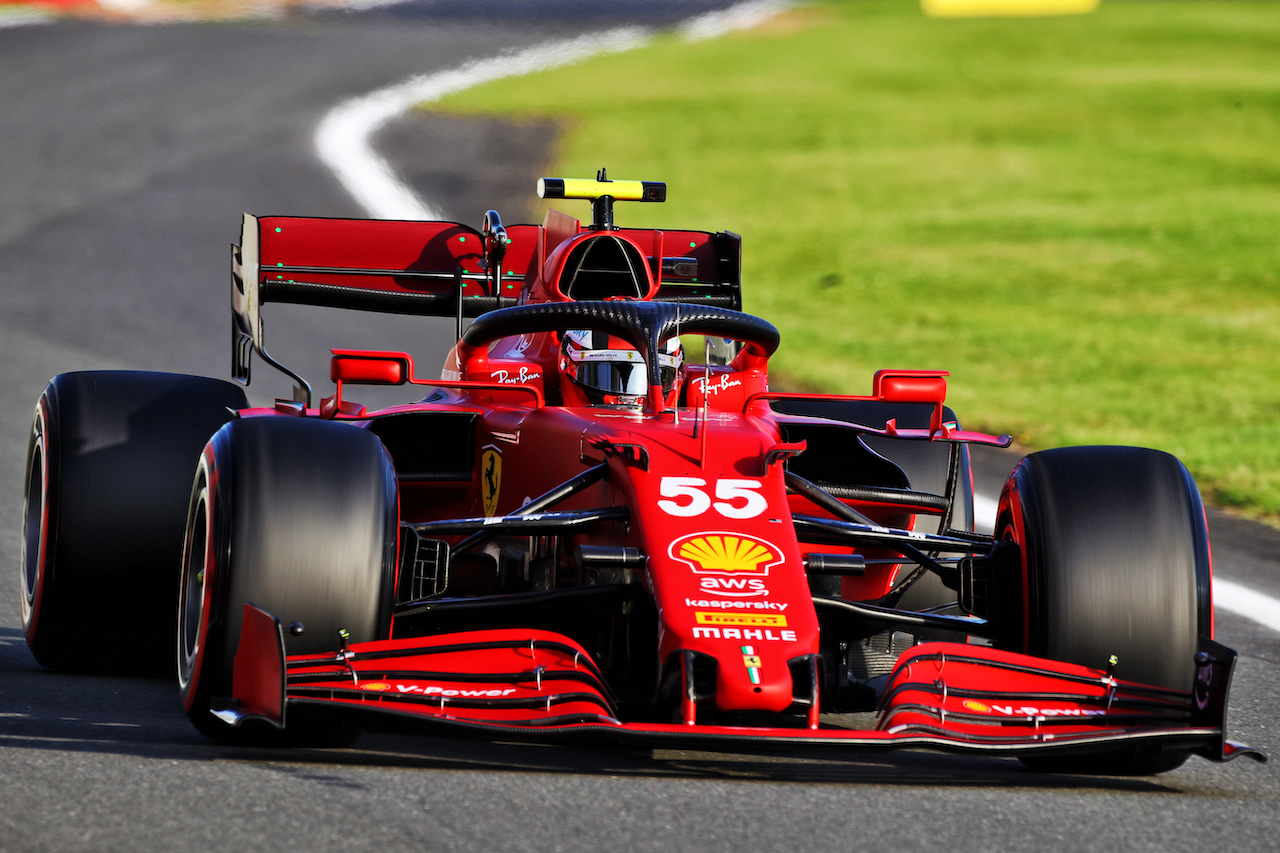 GP GRAN BRETAGNA, Carlos Sainz Jr (ESP) Ferrari SF-21.
16.07.2021. Formula 1 World Championship, Rd 10, British Grand Prix, Silverstone, England, Practice Day.
 - www.xpbimages.com, EMail: requests@xpbimages.com © Copyright: Davenport / XPB Images