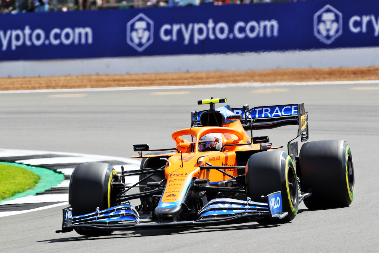 GP GRAN BRETAGNA, Lando Norris (GBR) McLaren MCL35M.
16.07.2021. Formula 1 World Championship, Rd 10, British Grand Prix, Silverstone, England, Practice Day.
 - www.xpbimages.com, EMail: requests@xpbimages.com © Copyright: Davenport / XPB Images