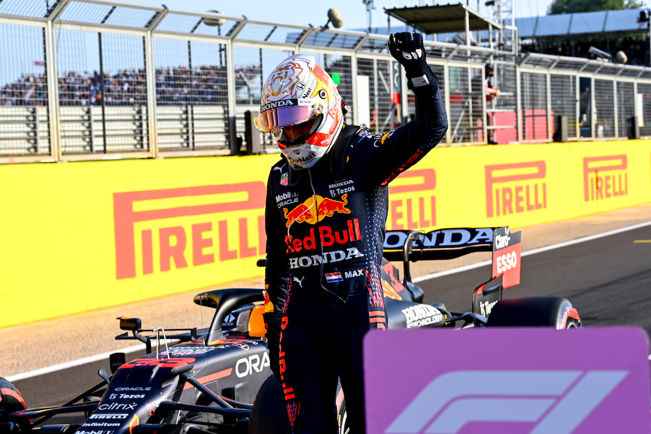 GP GRAN BRETAGNA, Max Verstappen (NLD) Red Bull Racing RB16B in qualifying parc ferme.
16.07.2021. Formula 1 World Championship, Rd 10, British Grand Prix, Silverstone, England, Practice Day.
- www.xpbimages.com, EMail: requests@xpbimages.com © Copyright: FIA Pool Image for Editorial Use Only