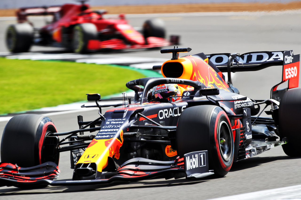 GP GRAN BRETAGNA, Max Verstappen (NLD) Red Bull Racing RB16B.
16.07.2021. Formula 1 World Championship, Rd 10, British Grand Prix, Silverstone, England, Practice Day.
 - www.xpbimages.com, EMail: requests@xpbimages.com © Copyright: Davenport / XPB Images