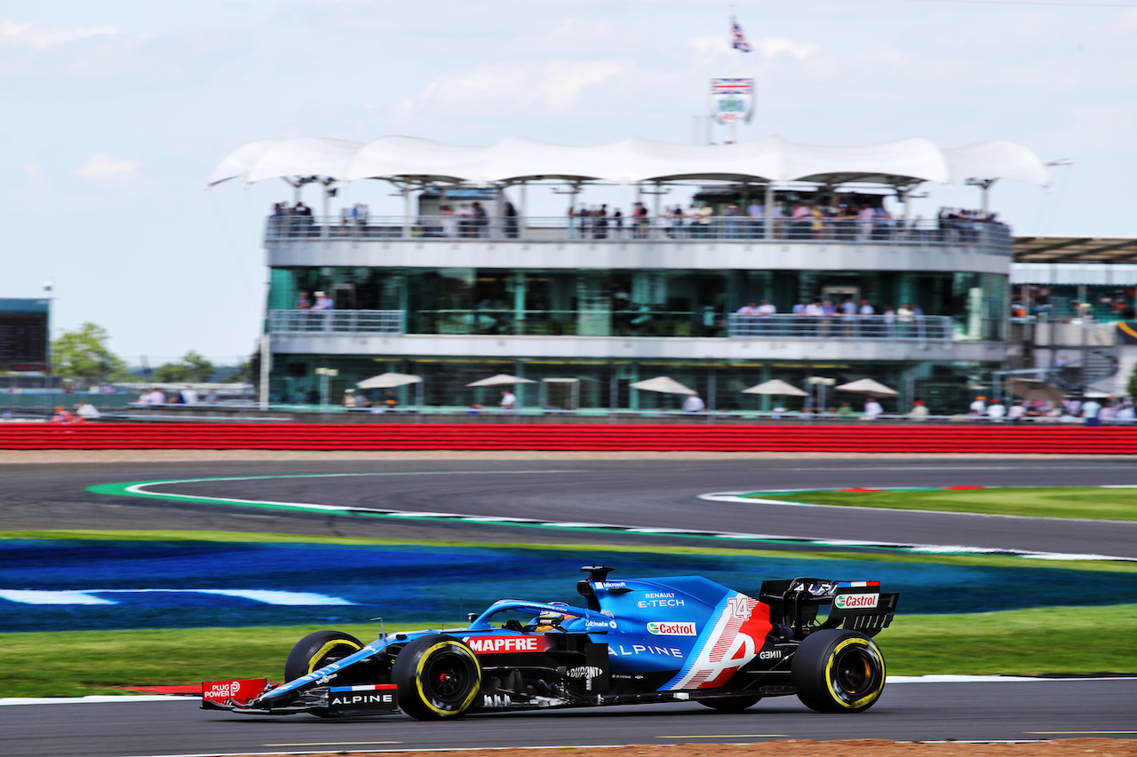 GP GRAN BRETAGNA, Fernando Alonso (ESP) Alpine F1 Team A521.
16.07.2021. Formula 1 World Championship, Rd 10, British Grand Prix, Silverstone, England, Practice Day.
 - www.xpbimages.com, EMail: requests@xpbimages.com © Copyright: Davenport / XPB Images