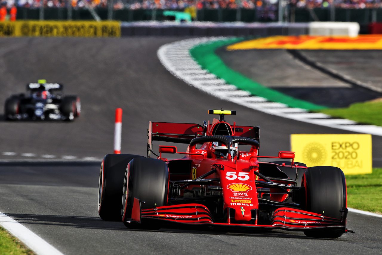 GP GRAN BRETAGNA, Carlos Sainz Jr (ESP) Ferrari SF-21.
16.07.2021. Formula 1 World Championship, Rd 10, British Grand Prix, Silverstone, England, Practice Day.
 - www.xpbimages.com, EMail: requests@xpbimages.com © Copyright: Davenport / XPB Images