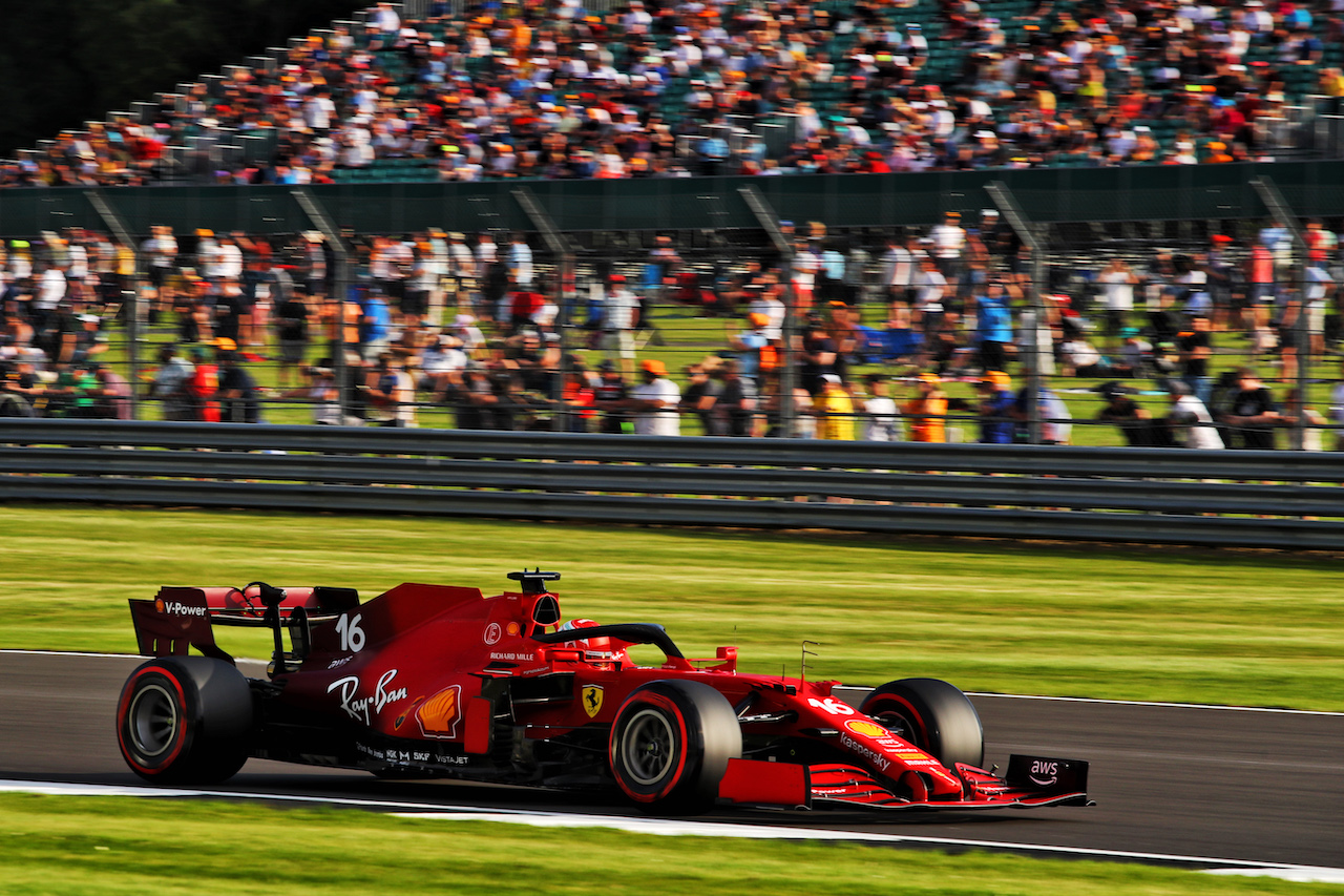 GP GRAN BRETAGNA, Charles Leclerc (MON) Ferrari SF-21.
16.07.2021. Formula 1 World Championship, Rd 10, British Grand Prix, Silverstone, England, Practice Day.
 - www.xpbimages.com, EMail: requests@xpbimages.com © Copyright: Davenport / XPB Images