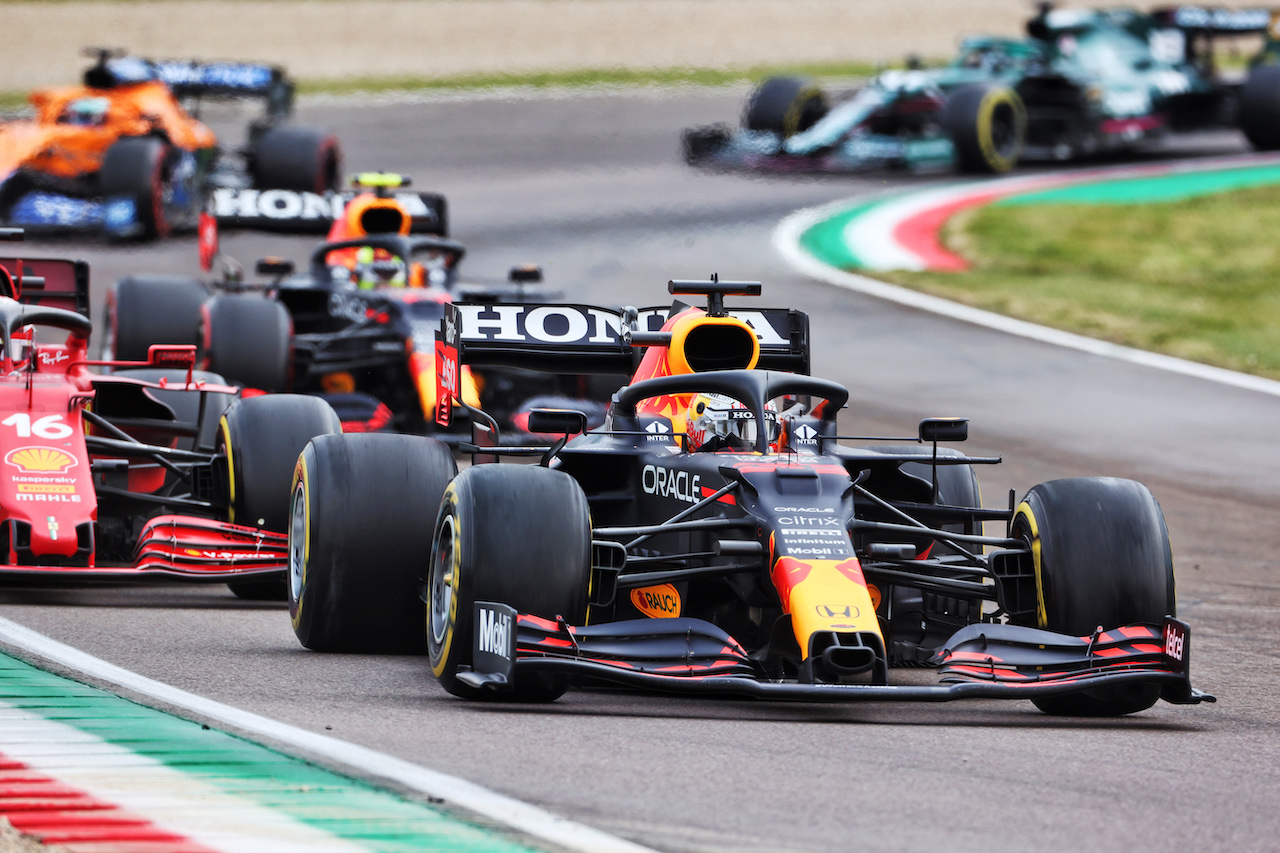 GP IMOLA, Max Verstappen (NLD) Red Bull Racing RB16B.
18.04.2021. Formula 1 World Championship, Rd 2, Emilia Romagna Grand Prix, Imola, Italy, Gara Day.
- www.xpbimages.com, EMail: requests@xpbimages.com © Copyright: Charniaux / XPB Images