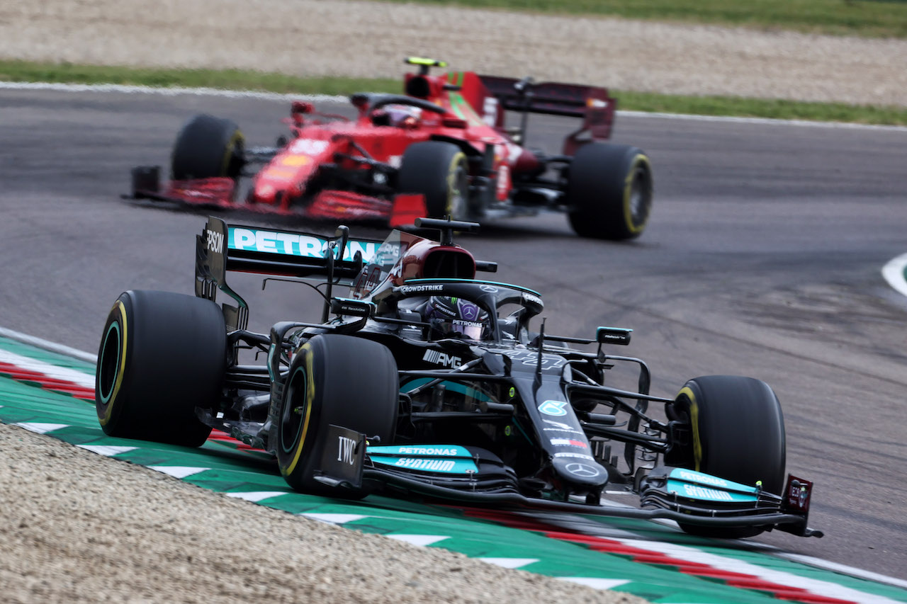 GP IMOLA, Lewis Hamilton (GBR) Mercedes AMG F1 W12.
18.04.2021. Formula 1 World Championship, Rd 2, Emilia Romagna Grand Prix, Imola, Italy, Gara Day.
- www.xpbimages.com, EMail: requests@xpbimages.com © Copyright: Charniaux / XPB Images