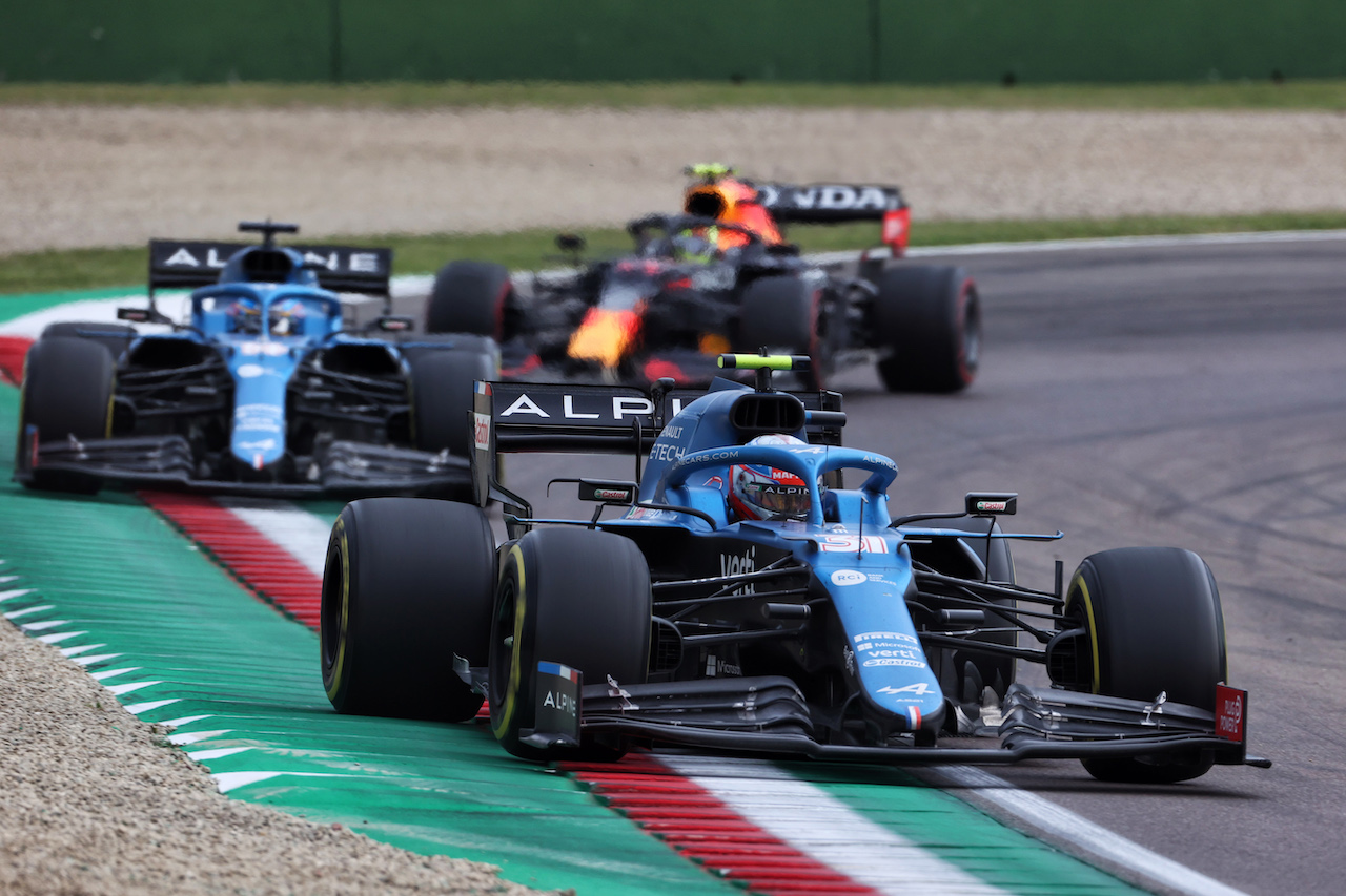 GP IMOLA, Esteban Ocon (FRA) Alpine F1 Team A521.
18.04.2021. Formula 1 World Championship, Rd 2, Emilia Romagna Grand Prix, Imola, Italy, Gara Day.
- www.xpbimages.com, EMail: requests@xpbimages.com © Copyright: Charniaux / XPB Images