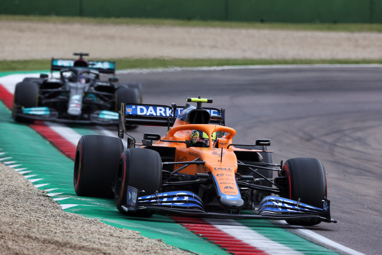GP IMOLA, Lando Norris (GBR) McLaren MCL35M.
18.04.2021. Formula 1 World Championship, Rd 2, Emilia Romagna Grand Prix, Imola, Italy, Gara Day.
- www.xpbimages.com, EMail: requests@xpbimages.com © Copyright: Charniaux / XPB Images