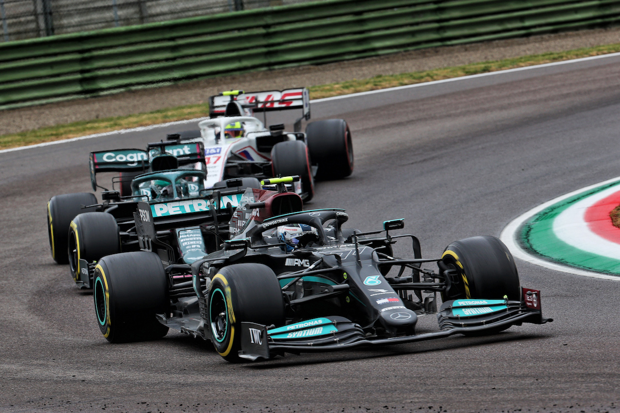 GP IMOLA, Valtteri Bottas (FIN) Mercedes AMG F1 W12.
18.04.2021. Formula 1 World Championship, Rd 2, Emilia Romagna Grand Prix, Imola, Italy, Gara Day.
- www.xpbimages.com, EMail: requests@xpbimages.com © Copyright: Batchelor / XPB Images