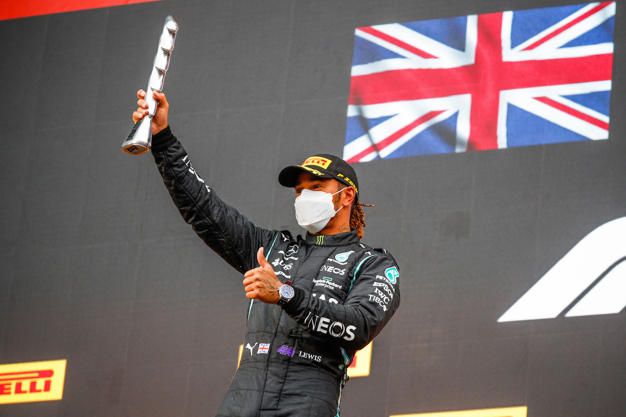 GP IMOLA, Lewis Hamilton (GBR) Mercedes AMG F1 celebrates his second position on the podium.
18.04.2021. Formula 1 World Championship, Rd 2, Emilia Romagna Grand Prix, Imola, Italy, Gara Day.
- www.xpbimages.com, EMail: requests@xpbimages.com © Copyright: FIA Pool Image for Editorial Use Only