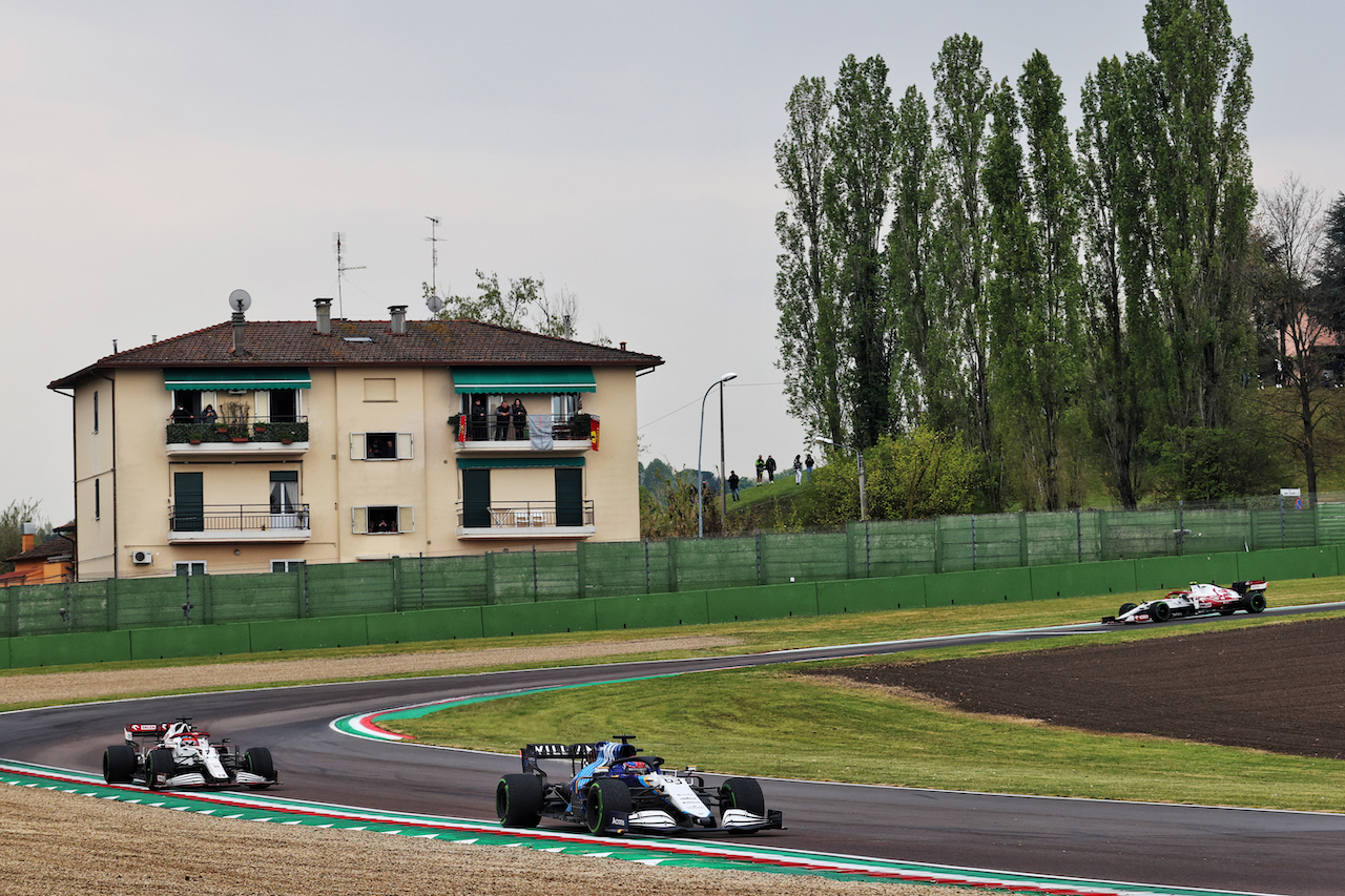 GP IMOLA, George Russell (GBR) Williams Racing FW43B.
18.04.2021. Formula 1 World Championship, Rd 2, Emilia Romagna Grand Prix, Imola, Italy, Gara Day.
- www.xpbimages.com, EMail: requests@xpbimages.com © Copyright: Charniaux / XPB Images