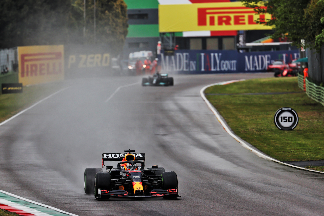 GP IMOLA, Max Verstappen (NLD) Red Bull Racing RB16B.
18.04.2021. Formula 1 World Championship, Rd 2, Emilia Romagna Grand Prix, Imola, Italy, Gara Day.
- www.xpbimages.com, EMail: requests@xpbimages.com © Copyright: Batchelor / XPB Images