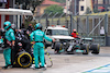 GP IMOLA, Lewis Hamilton (GBR) Mercedes AMG F1 W12 makes a pit stop.
18.04.2021. Formula 1 World Championship, Rd 2, Emilia Romagna Grand Prix, Imola, Italy, Gara Day.
- www.xpbimages.com, EMail: requests@xpbimages.com © Copyright: Moy / XPB Images