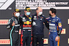 GP IMOLA, Lewis Hamilton (GBR), Mercedes AMG F1 , Max Verstappen (NLD), Red Bull Racing, Lando Norris (GBR), McLaren F1 Team e Karl Sengstbratl, Red Bull Racing Finance & Operations Director
18.04.2021. Formula 1 World Championship, Rd 2, Emilia Romagna Grand Prix, Imola, Italy, Gara Day.
- www.xpbimages.com, EMail: requests@xpbimages.com © Copyright: Charniaux / XPB Images