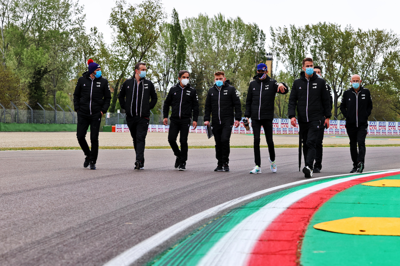 GP IMOLA, Esteban Ocon (FRA) Alpine F1 Team walks the circuit with the team.
15.04.2021. Formula 1 World Championship, Rd 2, Emilia Romagna Grand Prix, Imola, Italy, Preparation Day.
- www.xpbimages.com, EMail: requests@xpbimages.com © Copyright: Moy / XPB Images