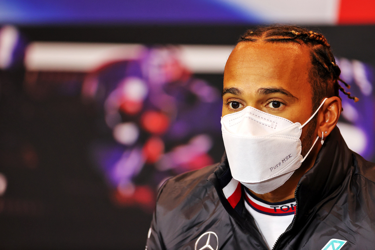 GP IMOLA, Lewis Hamilton (GBR) Mercedes AMG F1 in the FIA Press Conference.
15.04.2021. Formula 1 World Championship, Rd 2, Emilia Romagna Grand Prix, Imola, Italy, Preparation Day.
- www.xpbimages.com, EMail: requests@xpbimages.com © Copyright: Charniaux / XPB Images
