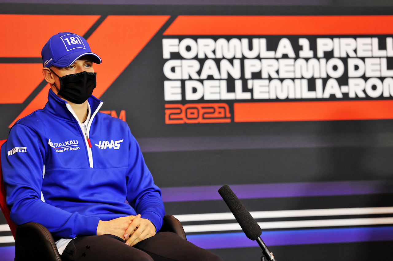 GP IMOLA, Mick Schumacher (GER) Haas F1 Team in the FIA Press Conference.
15.04.2021. Formula 1 World Championship, Rd 2, Emilia Romagna Grand Prix, Imola, Italy, Preparation Day.
- www.xpbimages.com, EMail: requests@xpbimages.com © Copyright: Charniaux / XPB Images