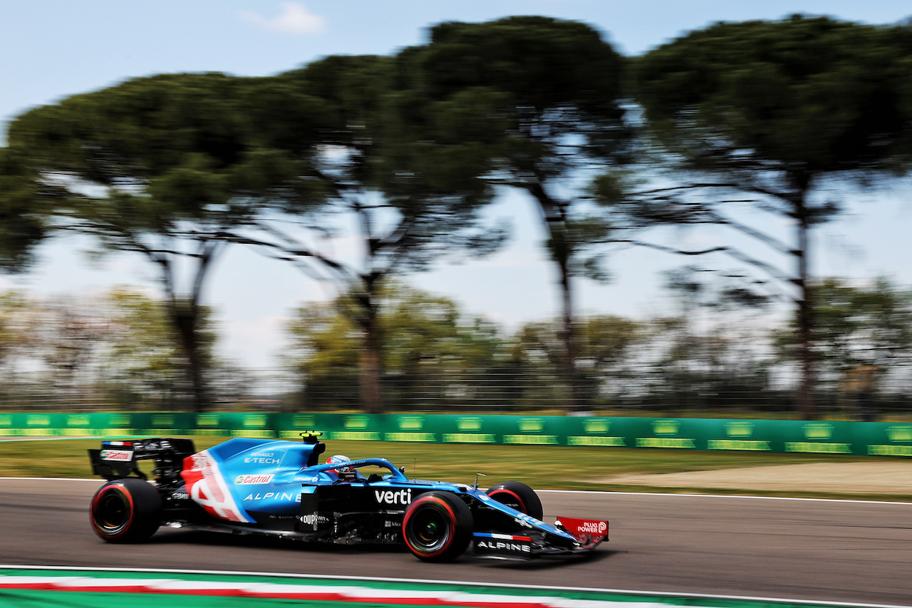 GP IMOLA, Esteban Ocon (FRA) Alpine F1 Team A521.
17.04.2021. Formula 1 World Championship, Rd 2, Emilia Romagna Grand Prix, Imola, Italy, Qualifiche Day.
- www.xpbimages.com, EMail: requests@xpbimages.com © Copyright: Batchelor / XPB Images