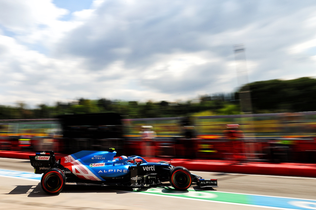 GP IMOLA, Esteban Ocon (FRA) Alpine F1 Team A521 leaves the pits.
17.04.2021. Formula 1 World Championship, Rd 2, Emilia Romagna Grand Prix, Imola, Italy, Qualifiche Day.
- www.xpbimages.com, EMail: requests@xpbimages.com © Copyright: Moy / XPB Images