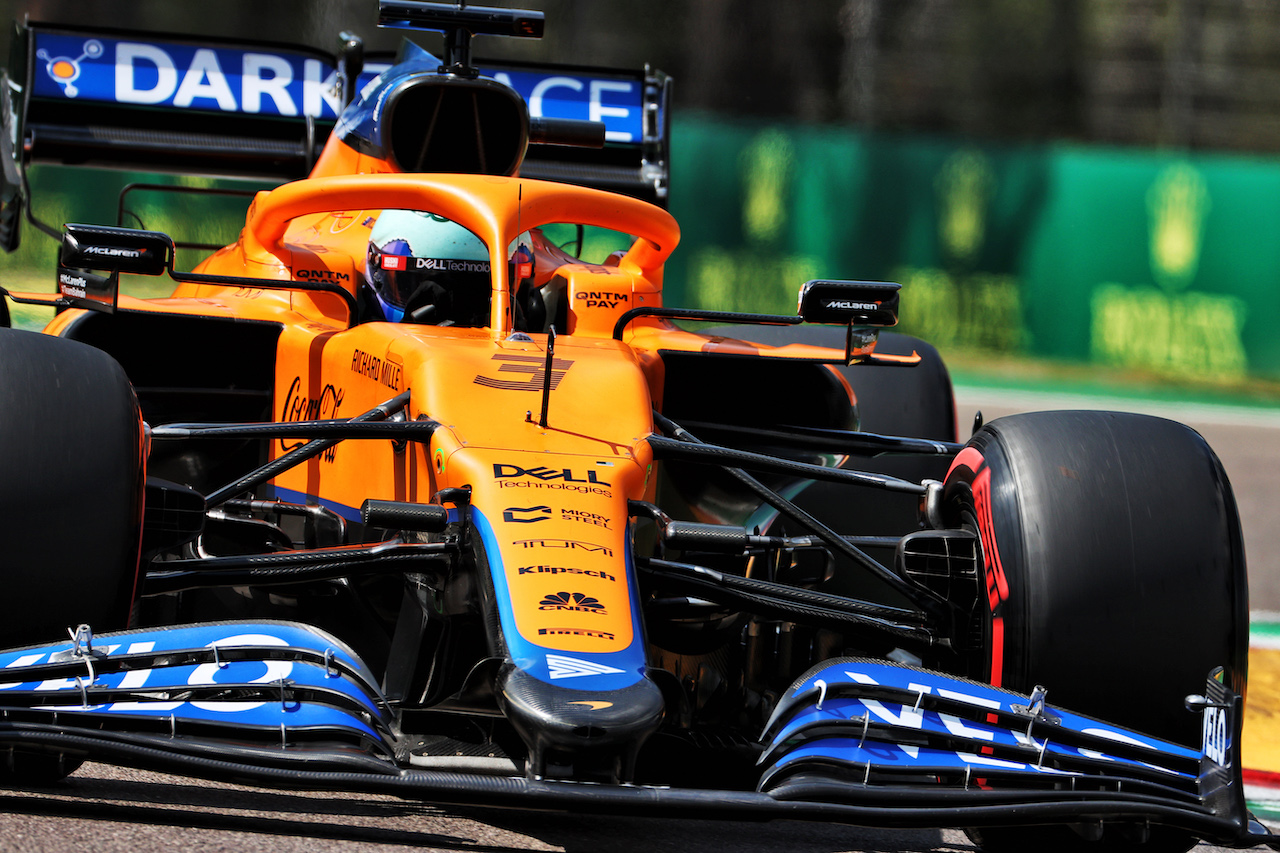 GP IMOLA, Daniel Ricciardo (AUS) McLaren MCL35M.
17.04.2021. Formula 1 World Championship, Rd 2, Emilia Romagna Grand Prix, Imola, Italy, Qualifiche Day.
- www.xpbimages.com, EMail: requests@xpbimages.com © Copyright: Batchelor / XPB Images