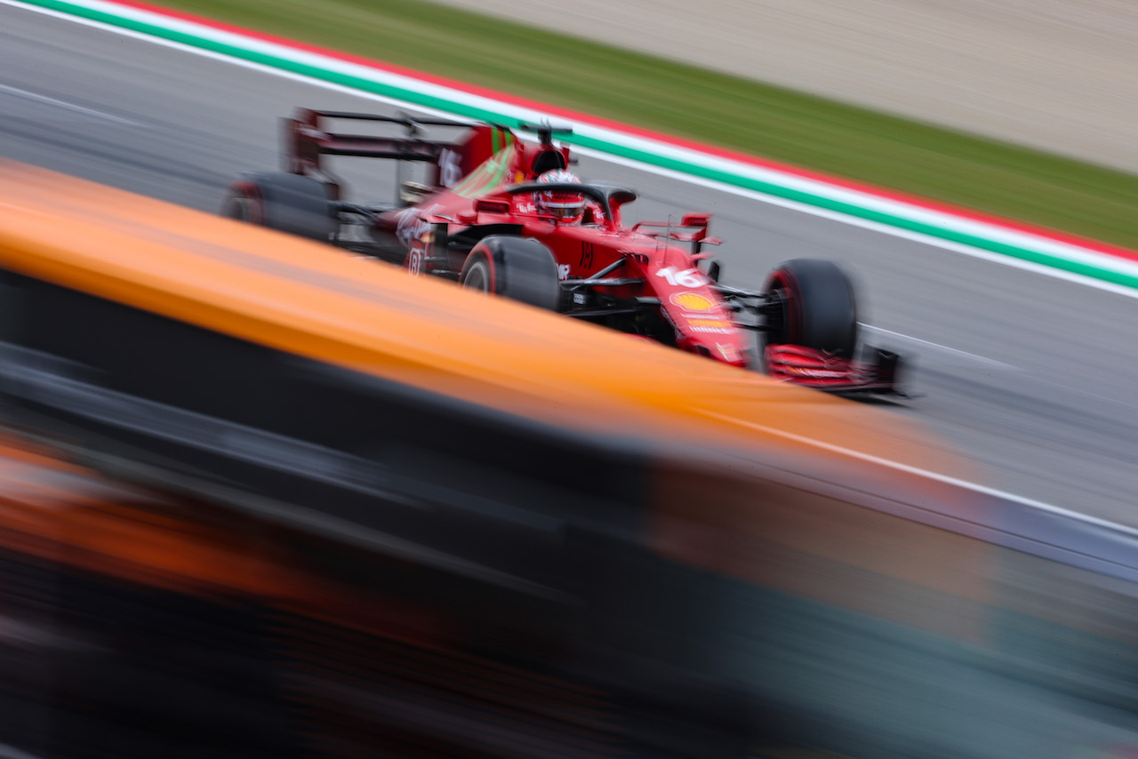 GP IMOLA, Charles Leclerc (FRA), Ferrari 
17.04.2021. Formula 1 World Championship, Rd 2, Emilia Romagna Grand Prix, Imola, Italy, Qualifiche Day.
- www.xpbimages.com, EMail: requests@xpbimages.com ¬© Copyright: Charniaux / XPB Images